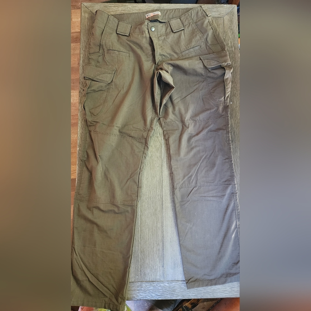 Womens 5.11 Green Size 18. 34 Inches Long. NWOT